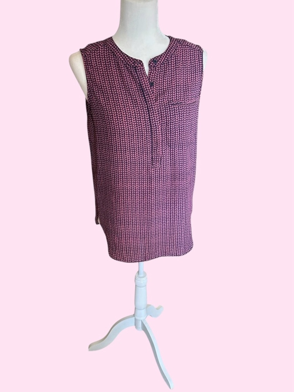 PREMISE Studio Sleeveless Pullover. 100% Poly. Button/placket Front. SML.$20.